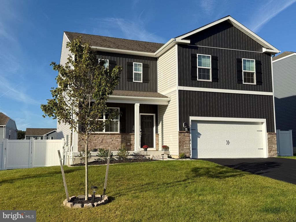 13 OUTSAIL AVE, Barnegat, NJ 08005