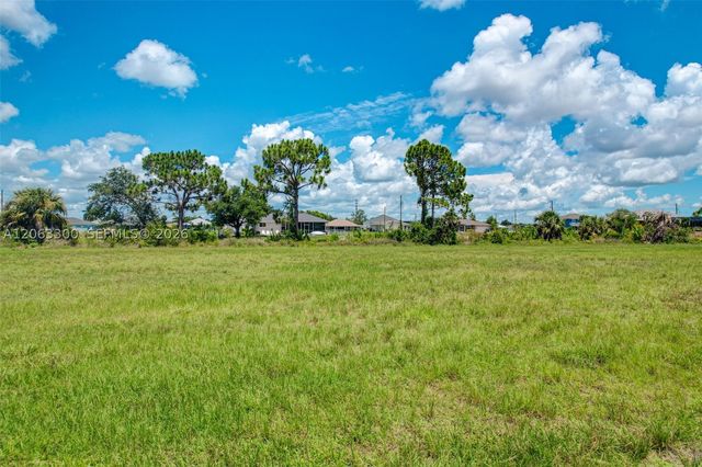 2625 NE 5th, Cape Coral, FL 33909