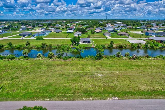 2625 NE 5th, Cape Coral, FL 33909