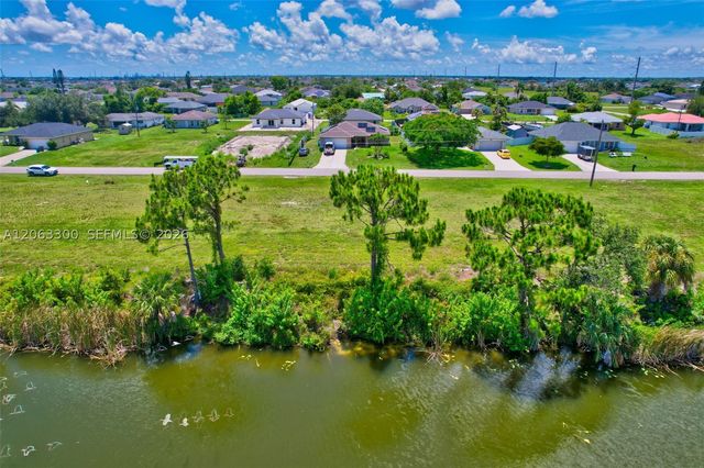 2625 NE 5th, Cape Coral, FL 33909