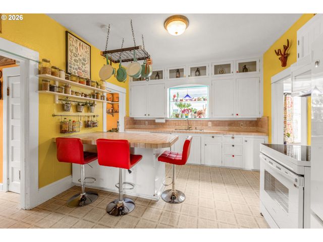 4324 Se 66TH Ave, Portland, OR 97206