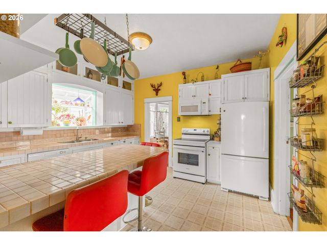 4324 Se 66TH Ave, Portland, OR 97206