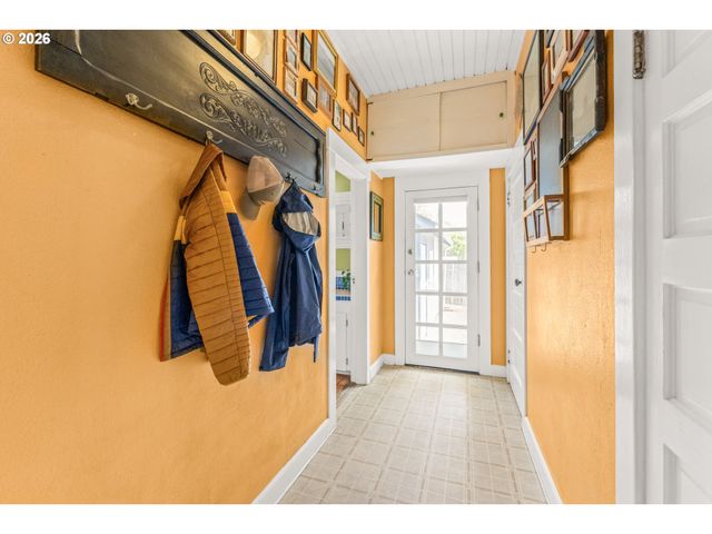 4324 Se 66TH Ave, Portland, OR 97206