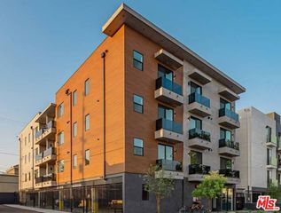 10947 HARTSOOK Street 301, North Hollywood (los Angeles), CA 91601