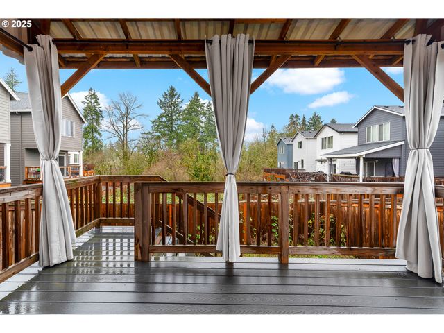 293 E WAYNO Way, Newberg, OR 97132