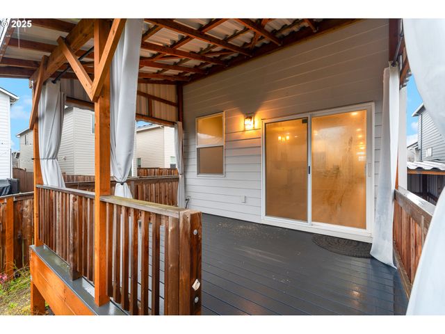 293 E WAYNO Way, Newberg, OR 97132