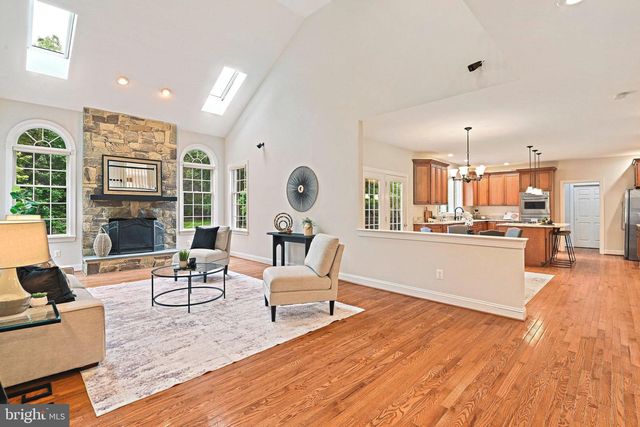 1706 BROADFIELD LN, Vienna, VA 22182
