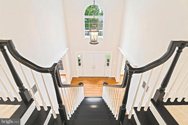 1706 BROADFIELD LN, Vienna, VA 22182
