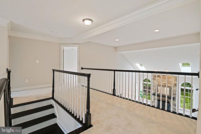 1706 BROADFIELD LN, Vienna, VA 22182