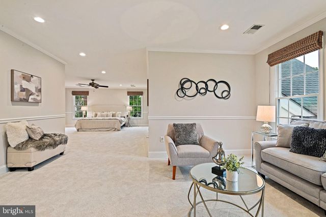 1706 BROADFIELD LN, Vienna, VA 22182