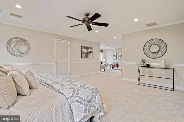 1706 BROADFIELD LN, Vienna, VA 22182