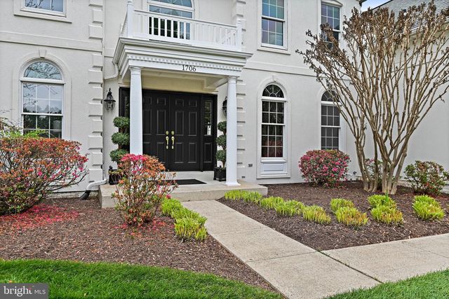 1706 BROADFIELD LN, Vienna, VA 22182