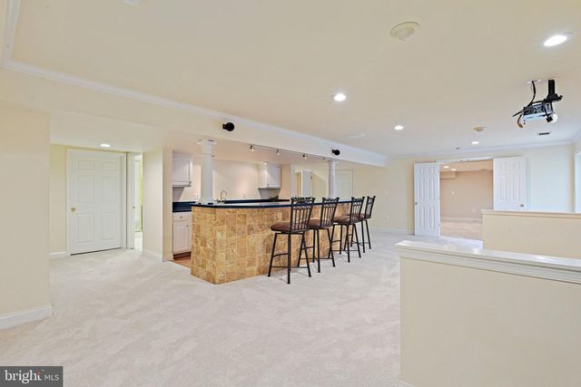 1706 BROADFIELD LN, Vienna, VA 22182