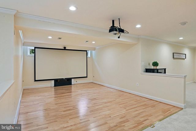 1706 BROADFIELD LN, Vienna, VA 22182