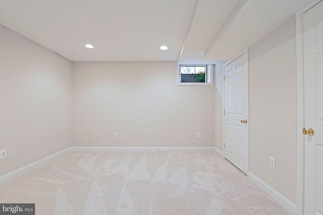 1706 BROADFIELD LN, Vienna, VA 22182
