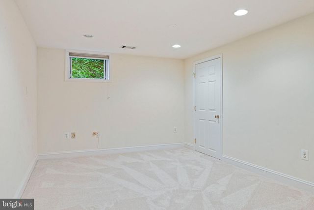 1706 BROADFIELD LN, Vienna, VA 22182