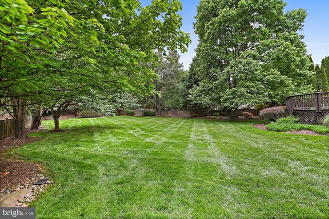 1706 BROADFIELD LN, Vienna, VA 22182