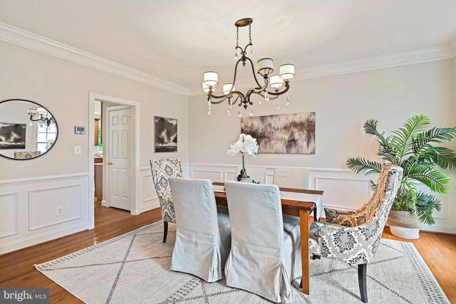 1706 BROADFIELD LN, Vienna, VA 22182