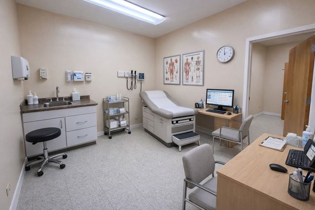 10648 S Western Avenue, Chicago, IL 60643