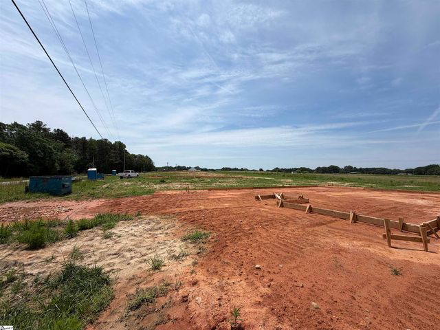 267 Henderson Road, Gray Court, SC 29645