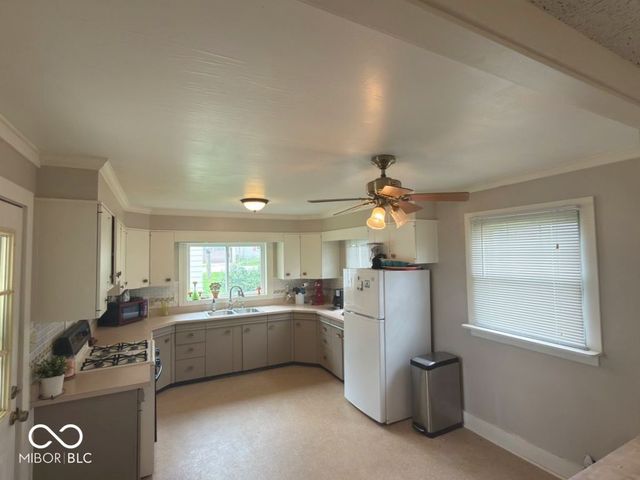 809 Cottage Avenue, Crawfordsville, IN 47933