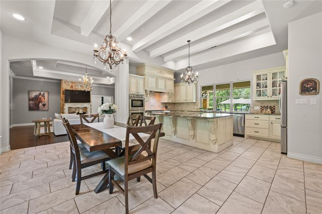 387 Corral RD, Smithville, TX 78957