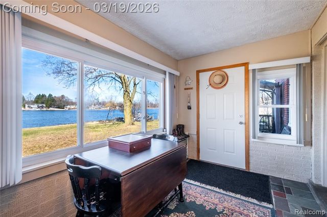 1962 Lake Pointe Drive, Ortonville, MI 48462