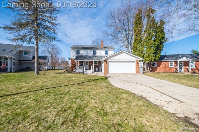 1962 Lake Pointe Drive, Ortonville, MI 48462