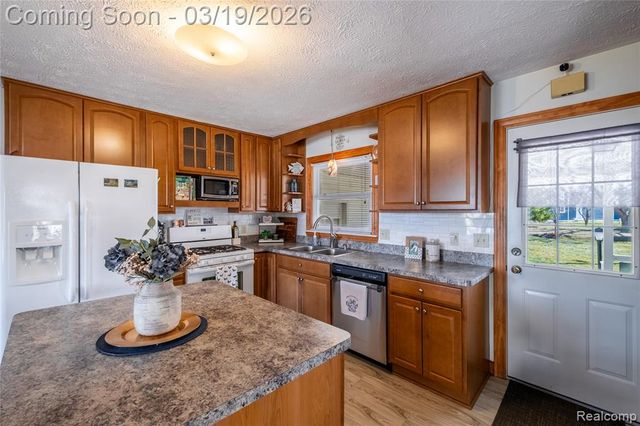 1962 Lake Pointe Drive, Ortonville, MI 48462