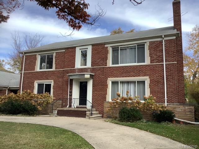 734 Harcourt Road, Grosse Pointe, MI 48230