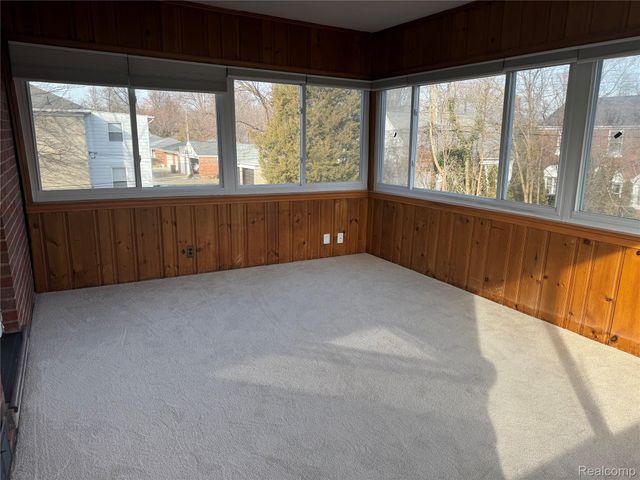 734 Harcourt Road, Grosse Pointe, MI 48230