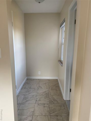 734 Harcourt Road, Grosse Pointe, MI 48230