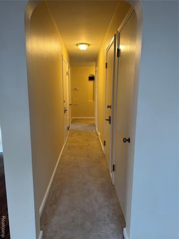 734 Harcourt Road, Grosse Pointe, MI 48230