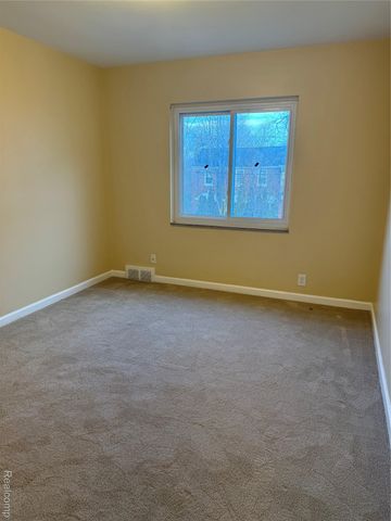 734 Harcourt Road, Grosse Pointe, MI 48230