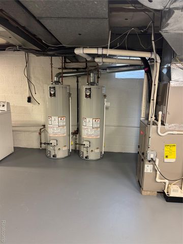 734 Harcourt Road, Grosse Pointe, MI 48230