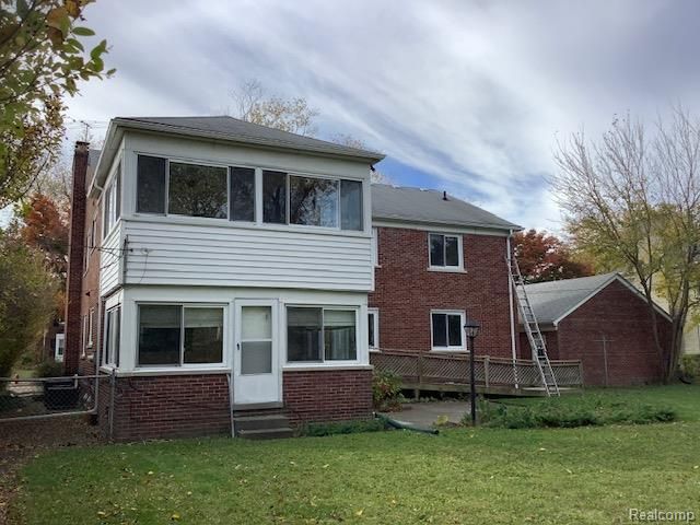 734 Harcourt Road, Grosse Pointe, MI 48230