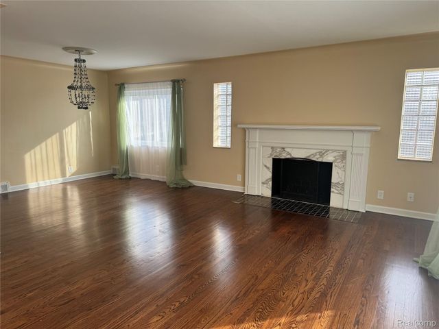 734 Harcourt Road, Grosse Pointe, MI 48230