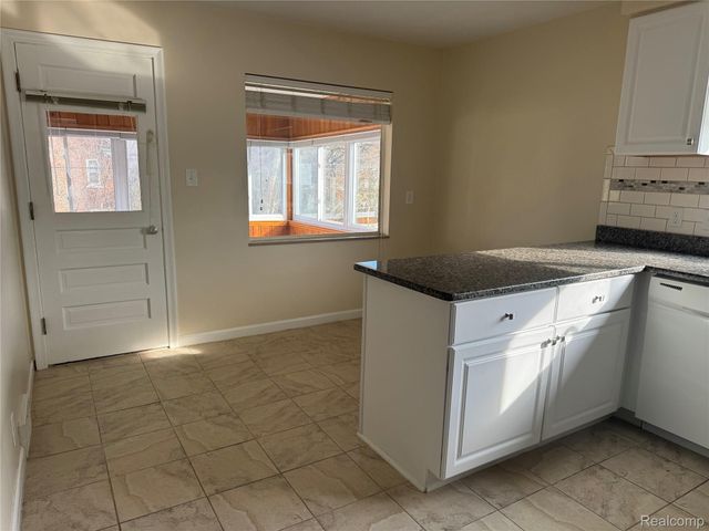 734 Harcourt Road, Grosse Pointe, MI 48230