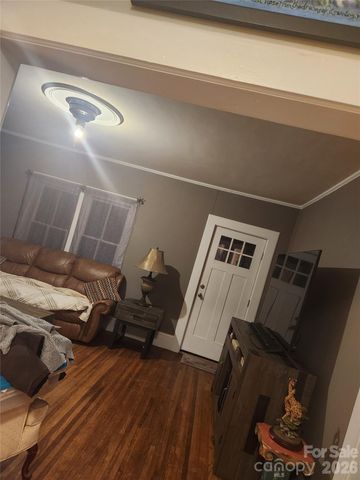 110 E Price Street, Hendersonville, NC 28739