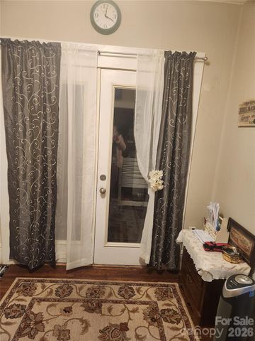 110 E Price Street, Hendersonville, NC 28739