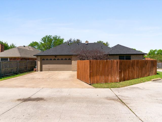 8009 Misty Trail, Fort Worth, TX 76123