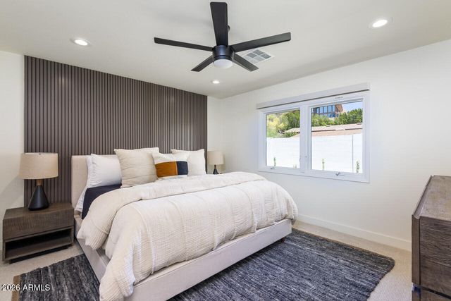 2336 E ORANGEWOOD Avenue, Phoenix, AZ 85020