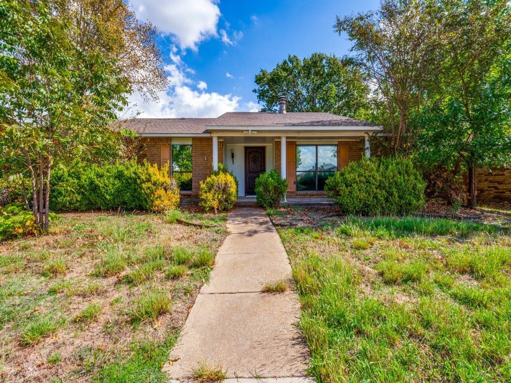 3218 Rose Hill Road, Carrollton, TX 75007 — photo 2