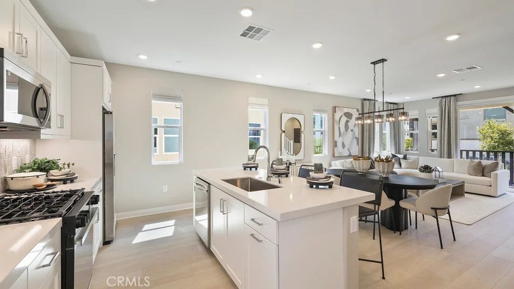 27448 Novella Lane, Valencia, CA 91381 — photo 2