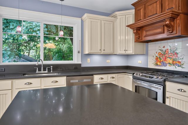 114 W Lexington Avenue, Danville, KY 40422