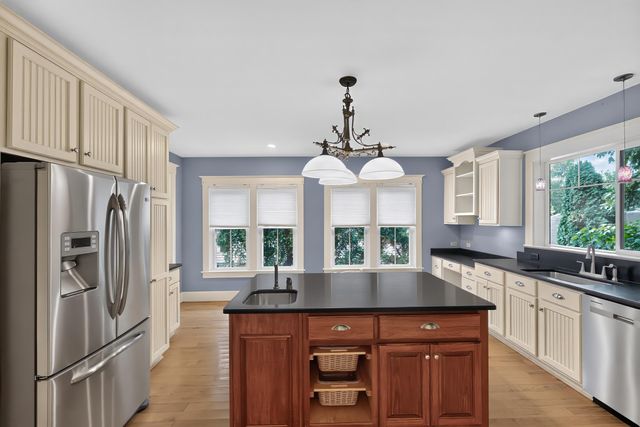 114 W Lexington Avenue, Danville, KY 40422