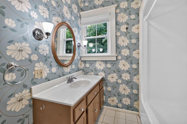 114 W Lexington Avenue, Danville, KY 40422