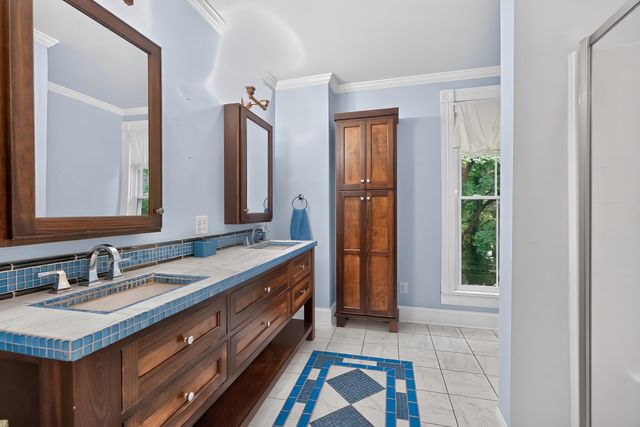114 W Lexington Avenue, Danville, KY 40422