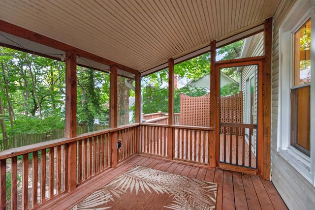 114 W Lexington Avenue, Danville, KY 40422