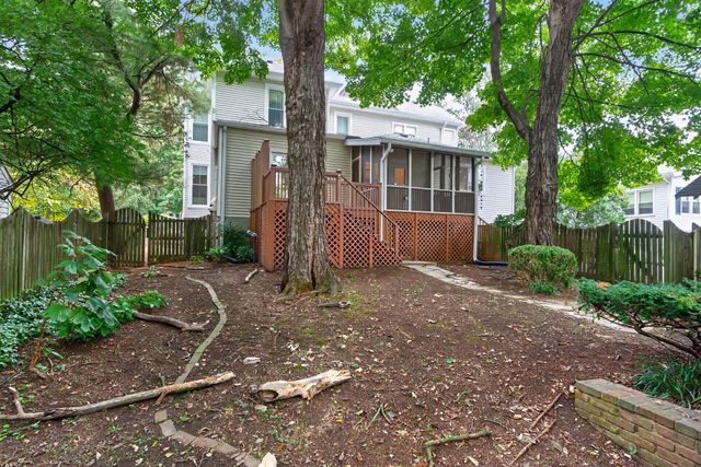 114 W Lexington Avenue, Danville, KY 40422